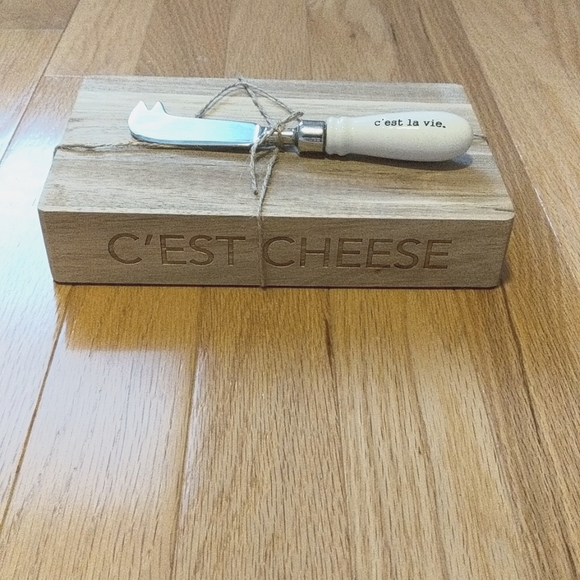 French Wooden Cutting Board - Picture 2 of 7